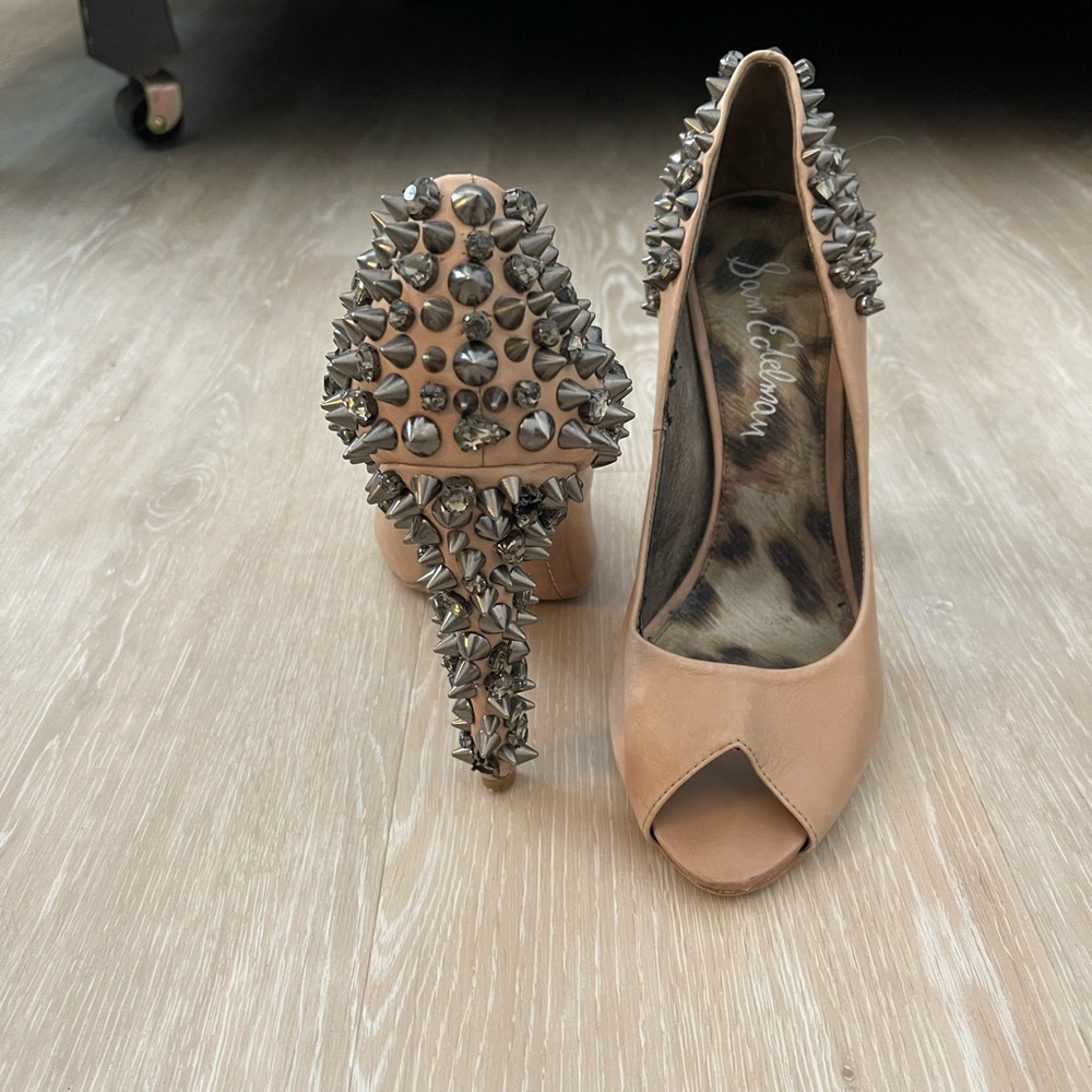 Sam Edelman Lorissa Nude Leather Spikes Heels